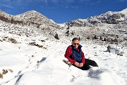 04 Salendo dalla Baita Sura (1468 m) al Passo 'La Forca')...pestando neve